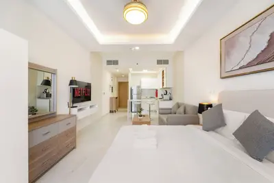 Image de Urban Studio with a Pool, Gym & Modern Comfort