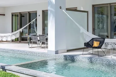 Image de Cancun Garza Blanca Resort Swim Up suite 2br/3ba. All-Inclusive option. Butler.