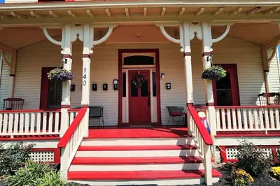 Newly renovated 2 bedroom apartment located on University of Delaware’s campus