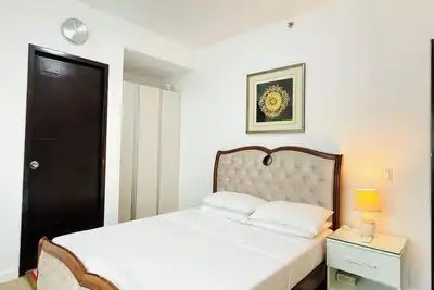 1br condo 57sqm with Balcony free wifi Abreeza place towers