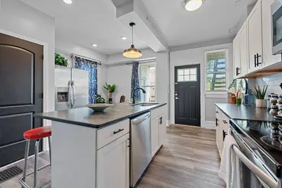 Image de Merion Village Residences Suites – Whole Home w\/ 4 Distinct Units, Sleeps 16!