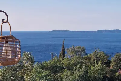 Image de Villa Levandou : pleine nature, vue mer et piscine