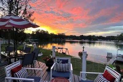 Image de Relaxing Lakefront Retreat on Beautiful Little Twin Lake