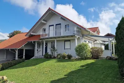 Image de Living on the golf course in a very quiet location.