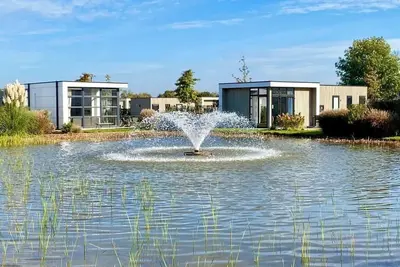 Image de Gemütliches Ferienhaus am Wasser