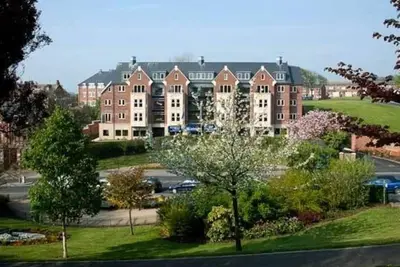 Image de Whitby Apartment - luxury 2-bed apartment with parking, only 500m from town.