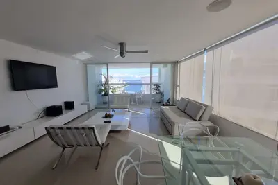 Image de Beautiful apartment for groups on the 25th floor, by Parceros Group