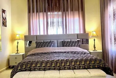 Image de Classy 3 Bedroom Apartment