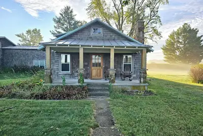 Image de Spacious and restful rural retreat house for families and groups.