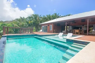 Image de Mountain House in Palmetto Bay with private pool