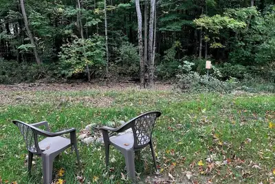 Image de Cozy brookside campsite 2