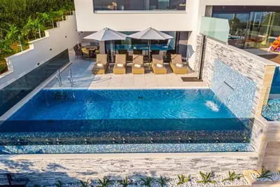 Image de Lorena Stylish Sea View Villa - Four Bedroom Villa with Private Pool