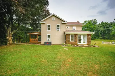 Image de 15 Mi to Penn State: Hideaway w/ Fire Pit!