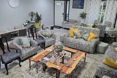 Image de Cozy, lovely, and Charming 4-bedroom building in Everett with WiFi access