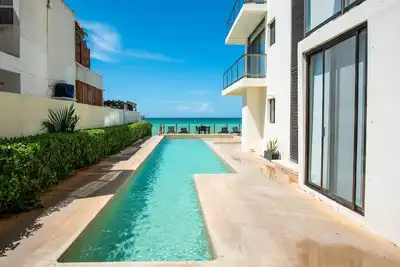 Image de Fantastic beachfront Penthouse, Jacuzzi, Rooftop