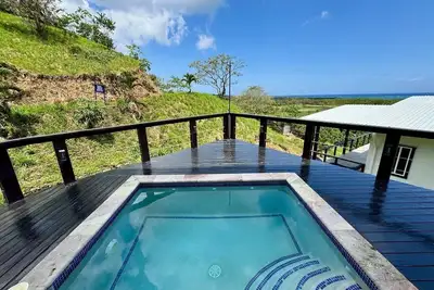 Image de Spacious 4-bedroom house with private pool Ac in welcoming in Roatan Honduras