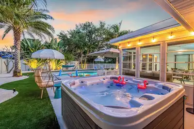 Image de Near Ami-Heated Pool-Hot Tub-Game Room-Putting Green-Outdoor Games