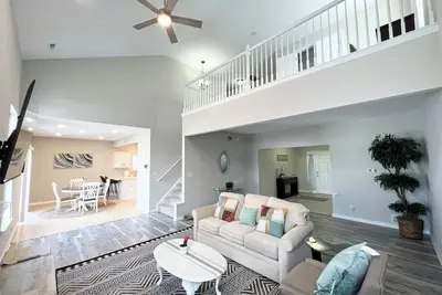 Image de Beautiful 3 Bd Home in Fishers with Ev Charger