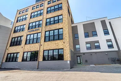 Image de One Bedroom King with Office with views of Lake Monona in the heart of downtown.