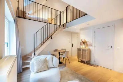 Chic Duplex Studio with City Views Ghent