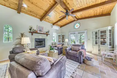 Image de Ruidoso Retreat w/ Hot Tub & Patio!