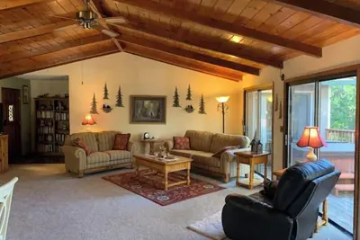 Image de Retreat 35 ml to Kirkwood Ski Resort – Scenic Drives & Hiking Trails Nearby