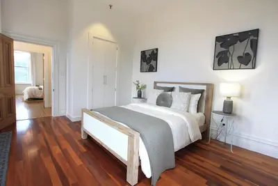 Image de The Barracks – The Old Mt Cook Police Station\nPet friendly, free parking 4 cars