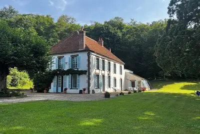Image de Le Chesnoy magnifique maison de  20 pers piscine privée, terrain de tennis