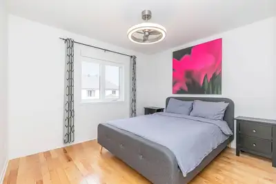 Image de Spacious 4br • King Bed • Free Parking