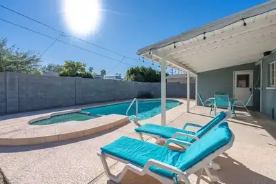 Image de The Tempe Tango - Pool + Spa fun house!