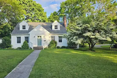 Image de Charming, pet friendly 4-bedroom house, close to Vt and downtown Blacksburg.