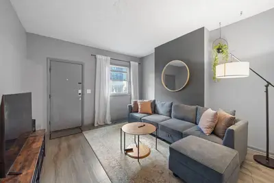 Image de North Pearl Residences 874 – Chic 2 Bdr Townhome in Popular Short North!