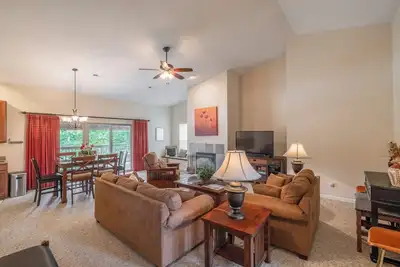 Image de Lakefront Lodge by Innsbrook Vacations!