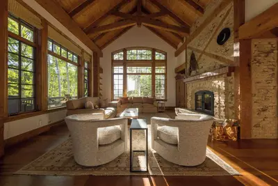Image de Private Ski-In/Out Estate with Hot Tub, Pool Table, Gym, and Office