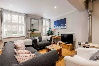Image de Gull House - Charming Cottage Feel with Log Burner