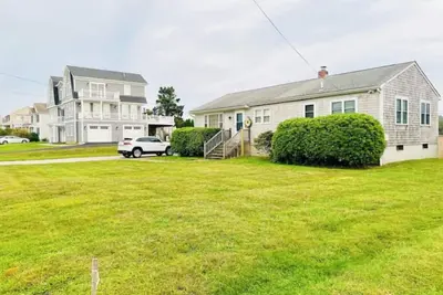 Image de Family Friendly Beach House - 4 Minute Walk to Beach