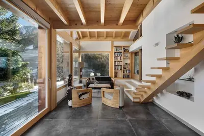 Image de Luxury Alpine Retreat: Secluded Chalet, Stunning Views & Private Garden