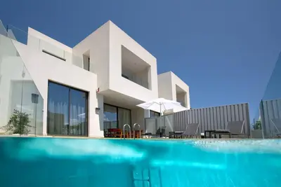 Image de Beautiful Crete Villa | Villa Tidal | Private Swimming Pool | Fitness Area & Playroom | Outdoor Lounge Area | Proximity to Kalamaki Beach | Chania