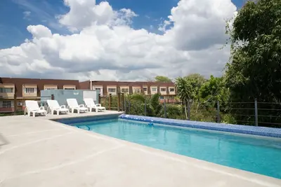 Ctbh @ Brompton Est. #27 & #32 [2-Bedroom w/ Pool]