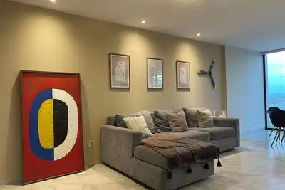 Image de Skyview 3 Bedroom Penthouse / Daily Cleaning