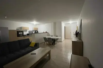 Image de Beautiful apartment with large covered terrace -can