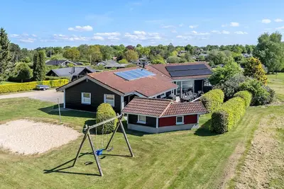 Image de Maison confortable à Hejls avec sauna