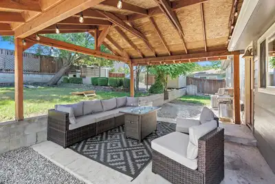 Image de Charming 3-bedroom house with WiFi and Ac in lovely Medford