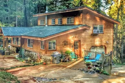 Image de Lovely 3-Bedroom Cabin House With Outdoor Hot Tub At Way Woods Retreat