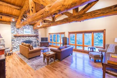 Image de Mountain Meadow Haven ⁓ Hot Tub ⁓ Heated Garage