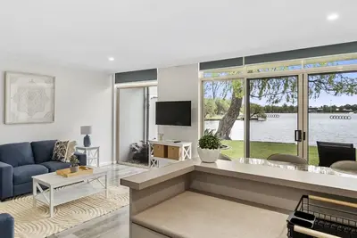Yarrawonga Lakeside Apartment 27