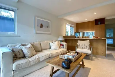 Image de Inala 8 - Luxury with views