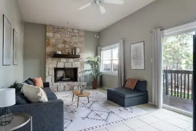 Image de Boho Retreat in Central Austin