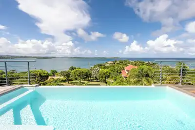 Image de Villa Big Blue, vue panoramique et piscine à débordement-Wifi performant