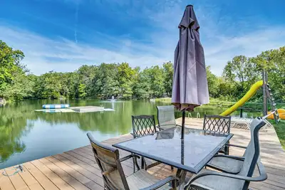 Image de Lake Escape w/ Hot Tub & Docks in Hope!